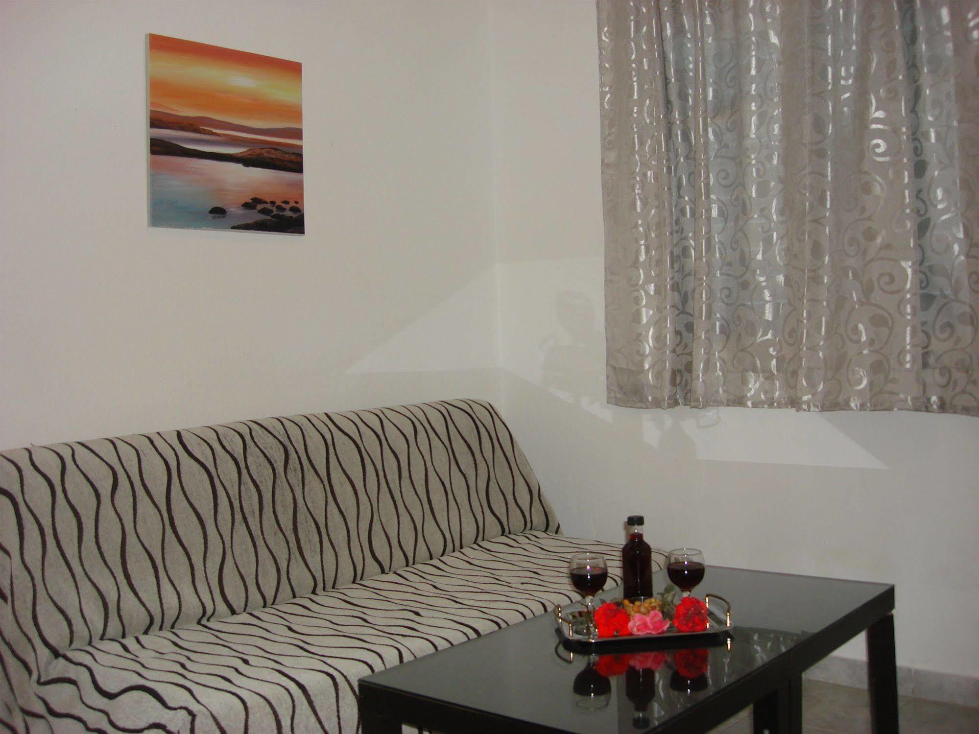 Joseph Apartments Páros 外观 照片