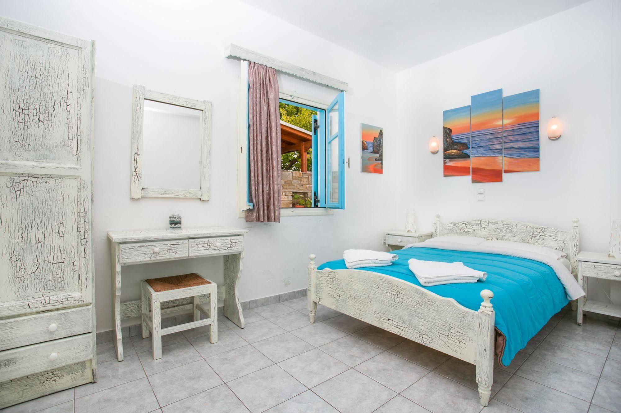 Joseph Apartments Páros 外观 照片