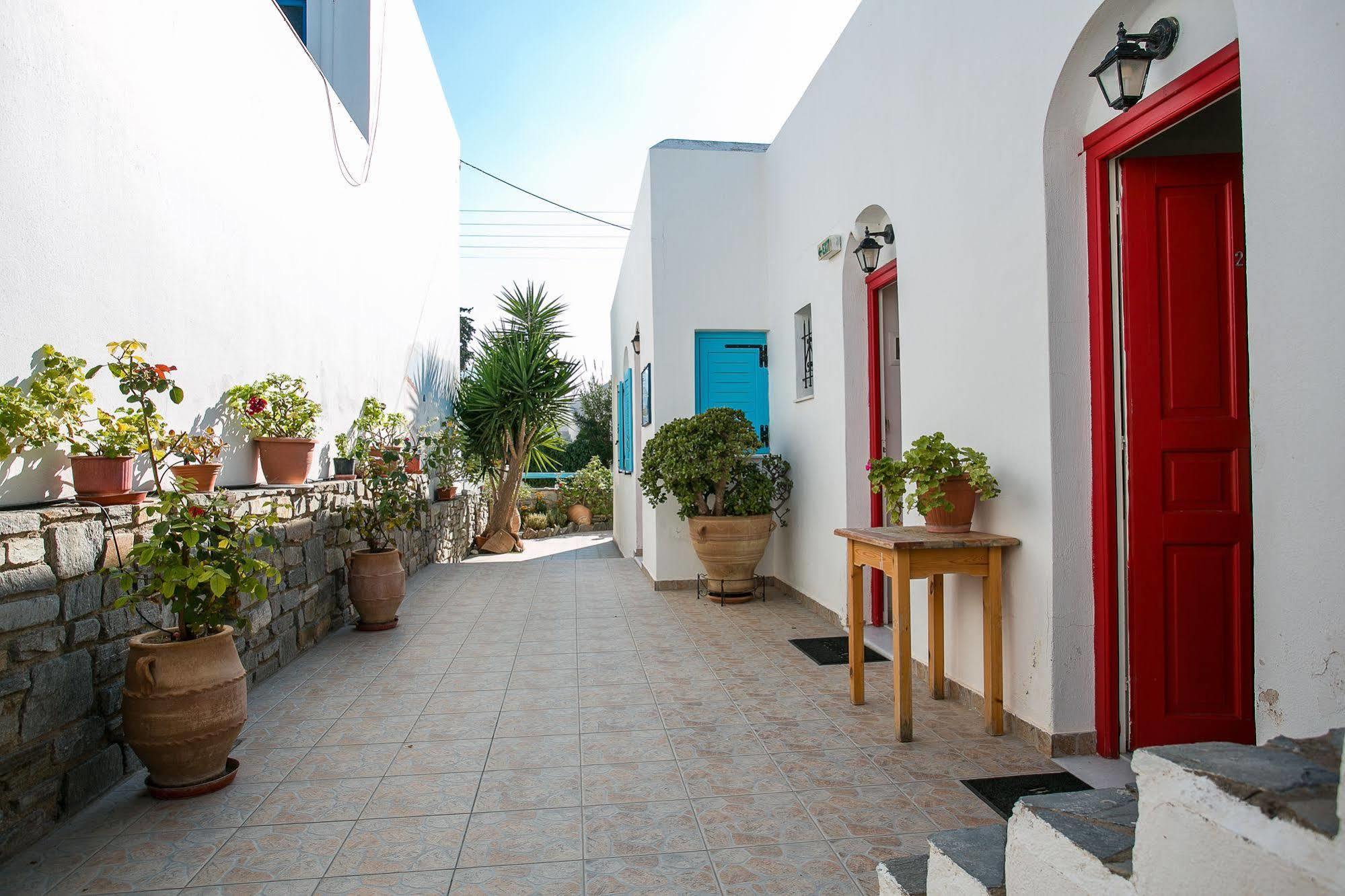Joseph Apartments Páros 外观 照片